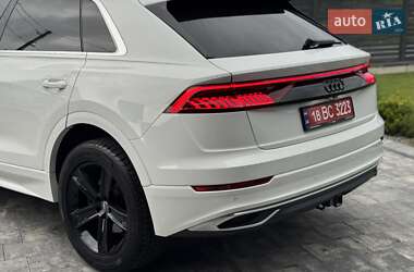 Позашляховик / Кросовер Audi Q8 2018 в 