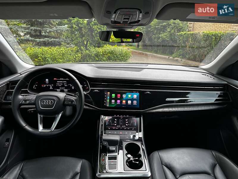 Внедорожник / Кроссовер Audi Q8 2019 в Киеве