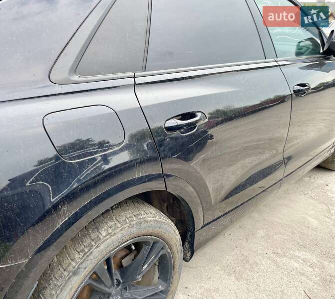 Позашляховик / Кросовер Audi Q8 2018 в Києві