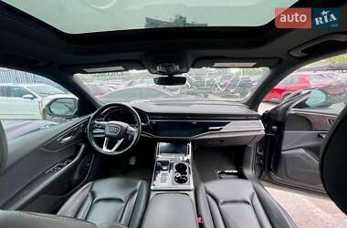 Внедорожник / Кроссовер Audi Q8 2018 в 
