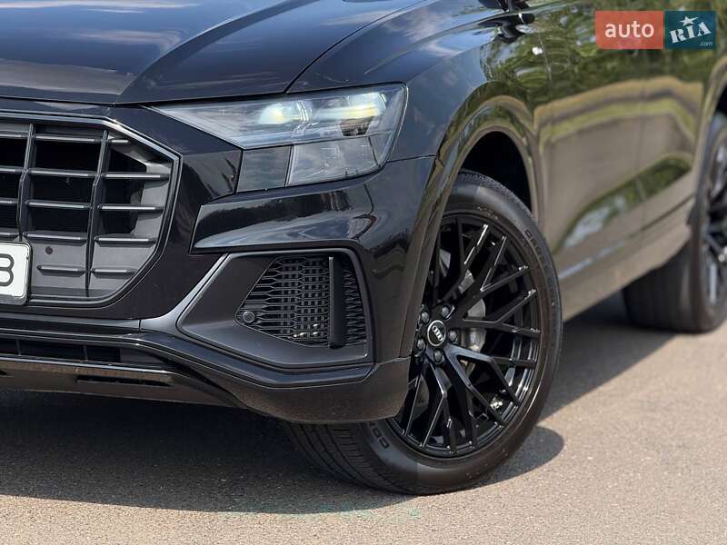 Внедорожник / Кроссовер Audi Q8 2018 в Кривом Роге