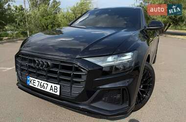 Внедорожник / Кроссовер Audi Q8 2018 в 