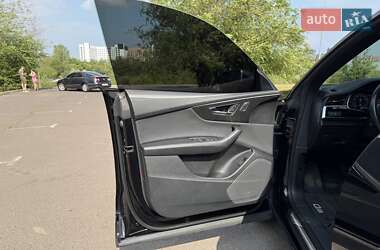 Внедорожник / Кроссовер Audi Q8 2018 в 