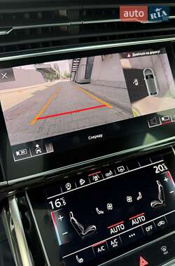 Внедорожник / Кроссовер Audi Q8 2020 в 