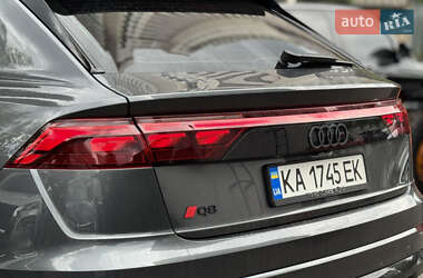Внедорожник / Кроссовер Audi Q8 2024 в 