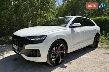 Внедорожник / Кроссовер Audi Q8 2019 в 