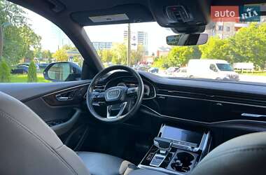Внедорожник / Кроссовер Audi Q8 2018 в 