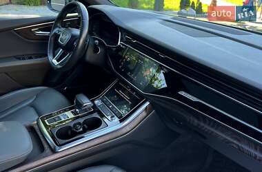 Внедорожник / Кроссовер Audi Q8 2018 в 