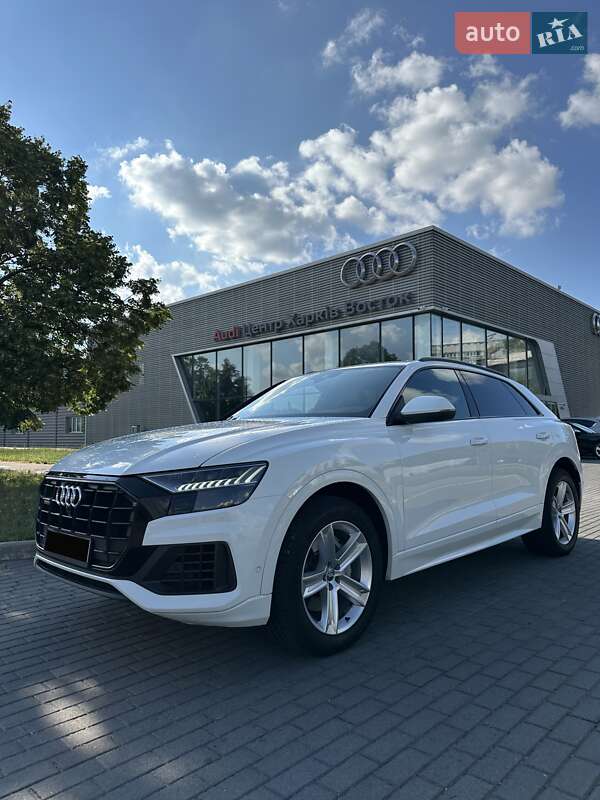 Позашляховик / Кросовер Audi Q8 2019 в Києві