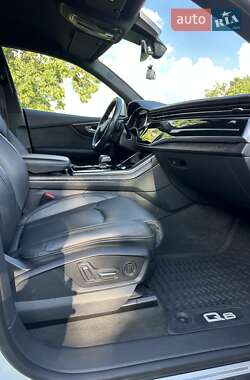 Внедорожник / Кроссовер Audi Q8 2019 в 