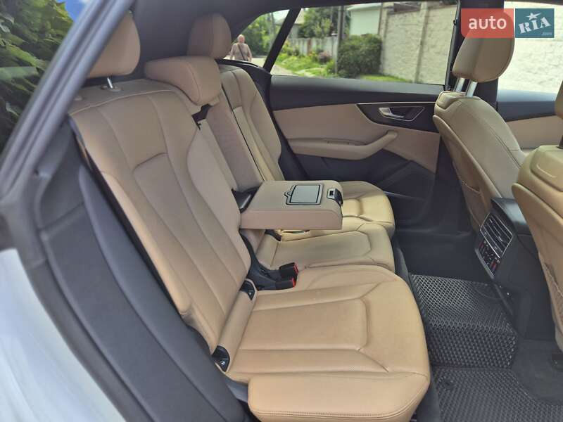 Внедорожник / Кроссовер Audi Q8 2021 в Ровно фото 45 Внедорожник / Кроссовер Audi Q8 2021 в Ровно