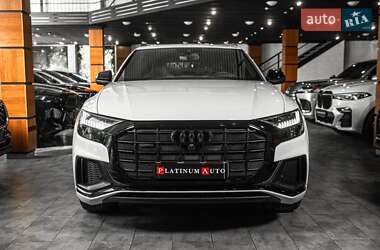 Внедорожник / Кроссовер Audi Q8 2021 в 