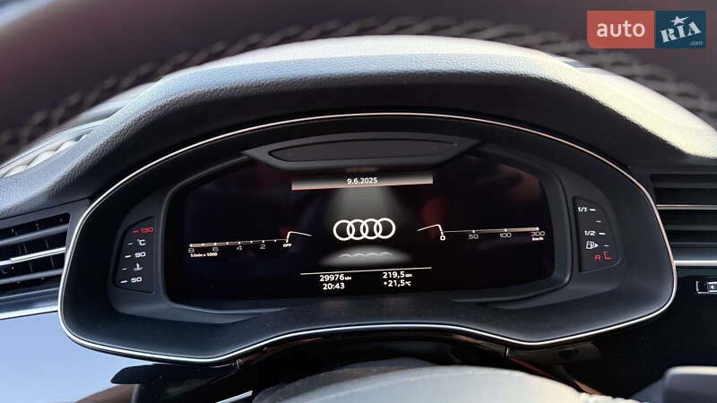 Внедорожник / Кроссовер Audi Q8 2021 в Киеве