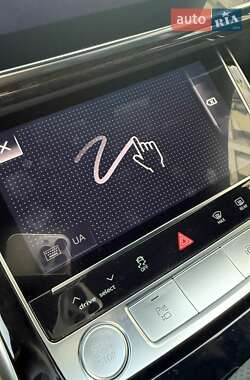 Внедорожник / Кроссовер Audi Q8 2020 в 