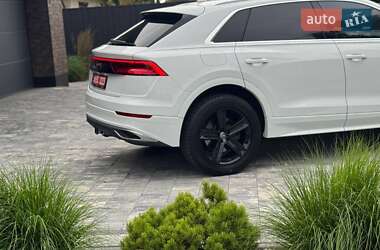 Внедорожник / Кроссовер Audi Q8 2018 в 