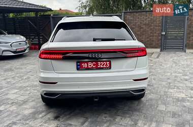 Внедорожник / Кроссовер Audi Q8 2018 в 