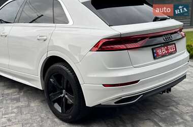 Внедорожник / Кроссовер Audi Q8 2018 в 