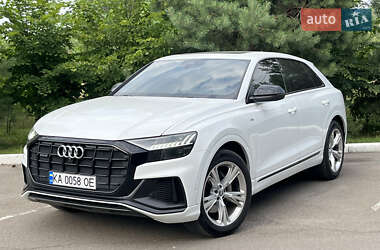 Позашляховик / Кросовер Audi Q8 2020 в 