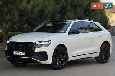 Внедорожник / Кроссовер Audi Q8 2018 в 