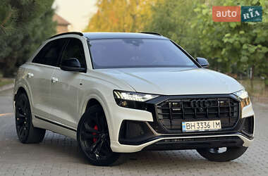 Внедорожник / Кроссовер Audi Q8 2018 в 