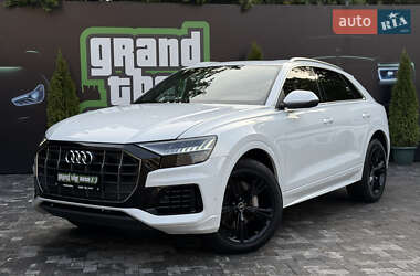 Внедорожник / Кроссовер Audi Q8 2023 в 