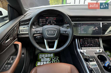Внедорожник / Кроссовер Audi Q8 2023 в 
