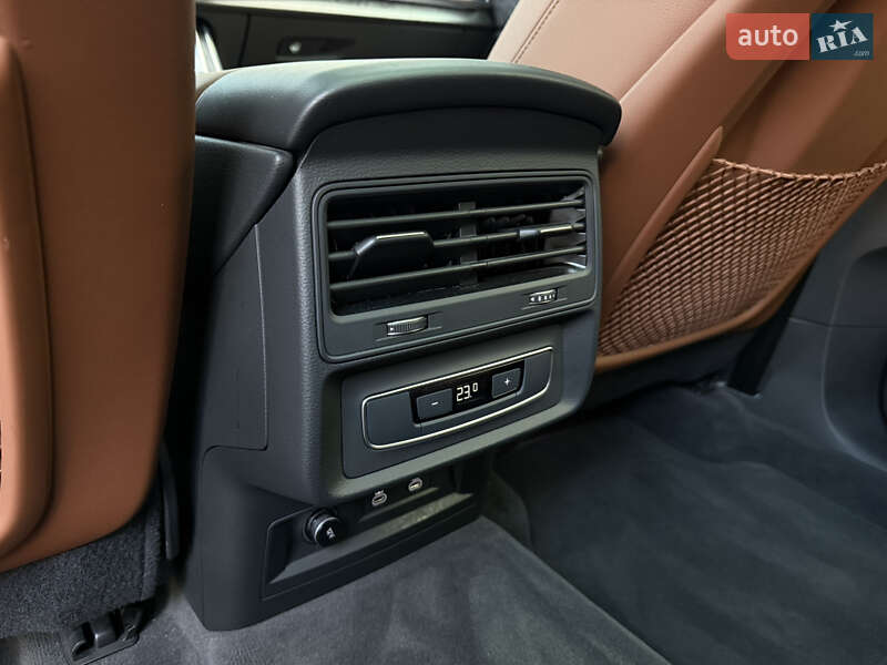 Внедорожник / Кроссовер Audi Q8 2023 в Киеве