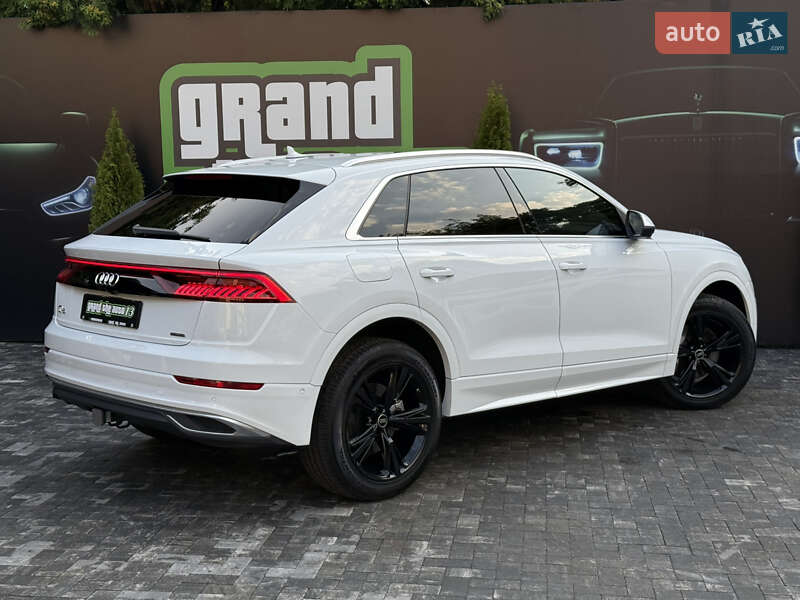 Внедорожник / Кроссовер Audi Q8 2023 в Киеве
