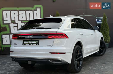 Внедорожник / Кроссовер Audi Q8 2023 в 