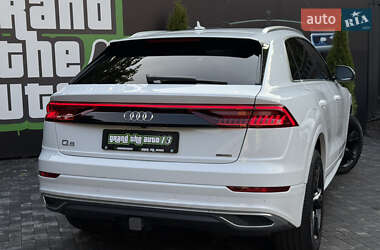 Внедорожник / Кроссовер Audi Q8 2023 в 