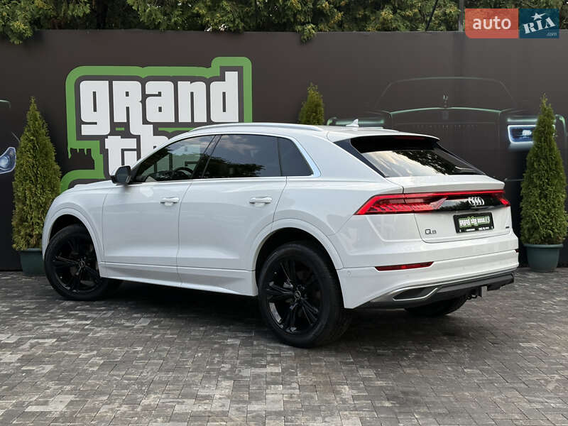 Внедорожник / Кроссовер Audi Q8 2023 в Киеве