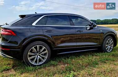 Внедорожник / Кроссовер Audi Q8 2020 в 