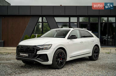 Внедорожник / Кроссовер Audi Q8 2020 в Черновцах