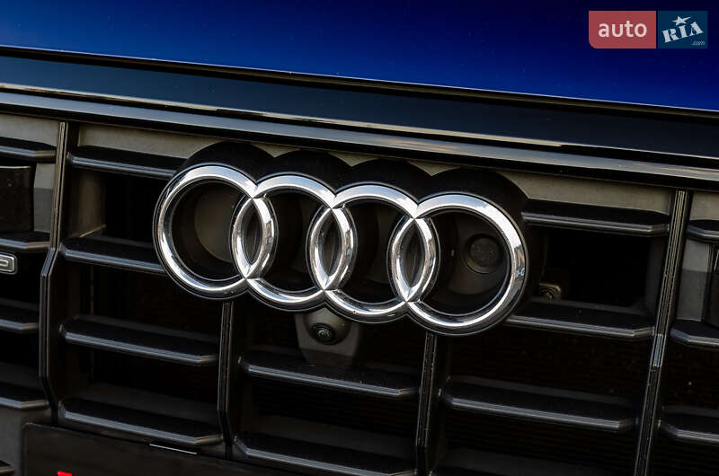 Внедорожник / Кроссовер Audi Q8 2019 в Киеве