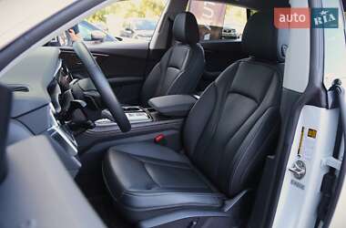 Внедорожник / Кроссовер Audi Q8 2022 в 