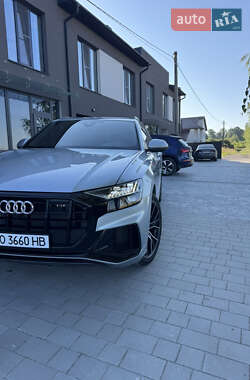 Внедорожник / Кроссовер Audi Q8 2023 в 