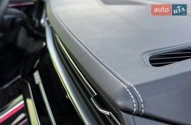 Внедорожник / Кроссовер Audi Q8 2020 в 