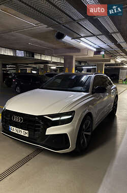 Внедорожник / Кроссовер Audi Q8 2019 в 