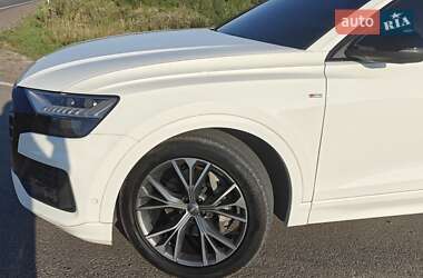 Внедорожник / Кроссовер Audi Q8 2019 в 