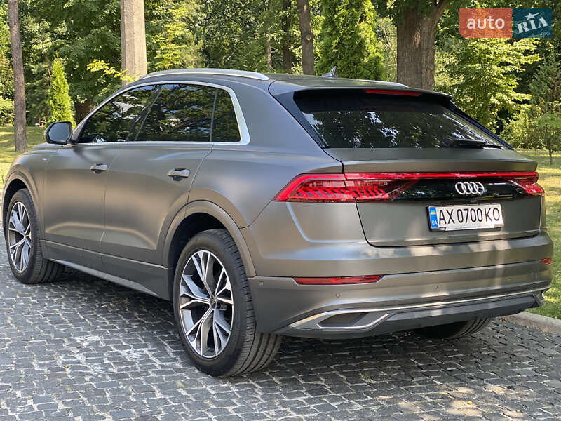 Внедорожник / Кроссовер Audi Q8 2020 в Киеве