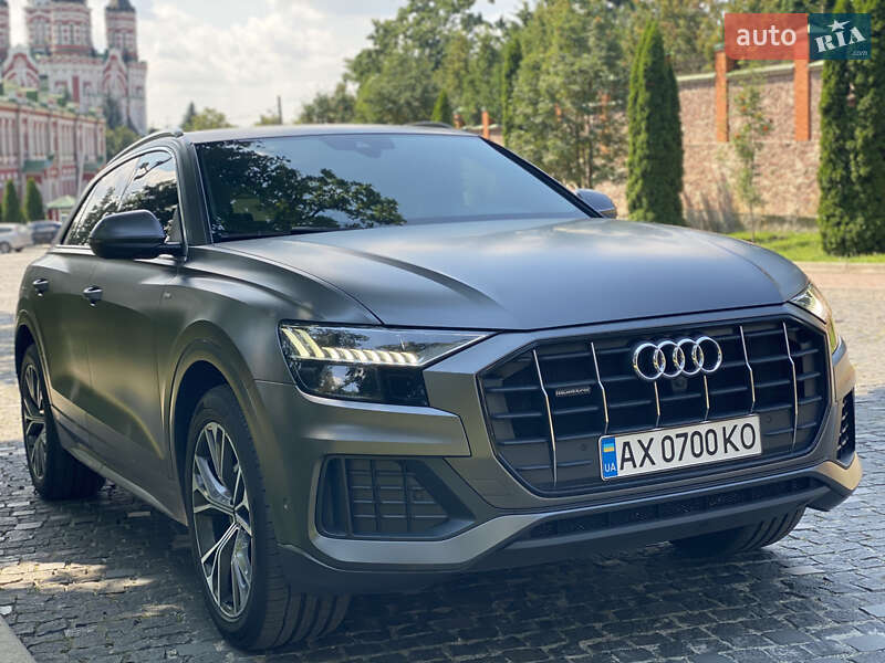Внедорожник / Кроссовер Audi Q8 2020 в Киеве