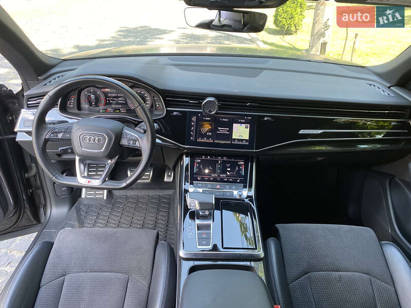 Внедорожник / Кроссовер Audi Q8 2020 в Киеве