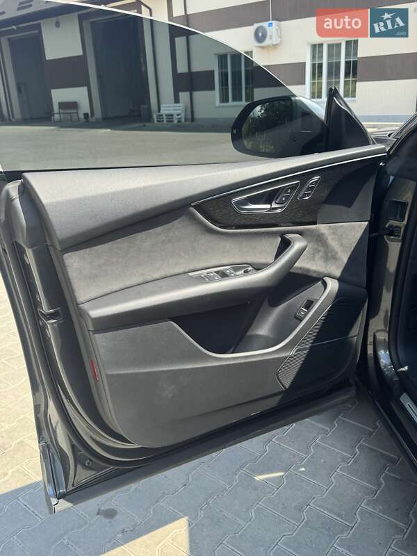 Внедорожник / Кроссовер Audi Q8 2020 в Виннице