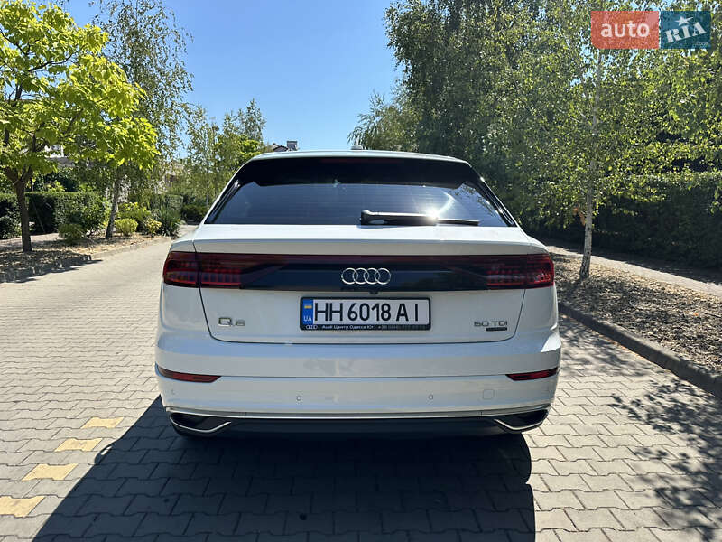 Внедорожник / Кроссовер Audi Q8 2020 в Одессе