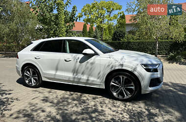 Внедорожник / Кроссовер Audi Q8 2020 в 