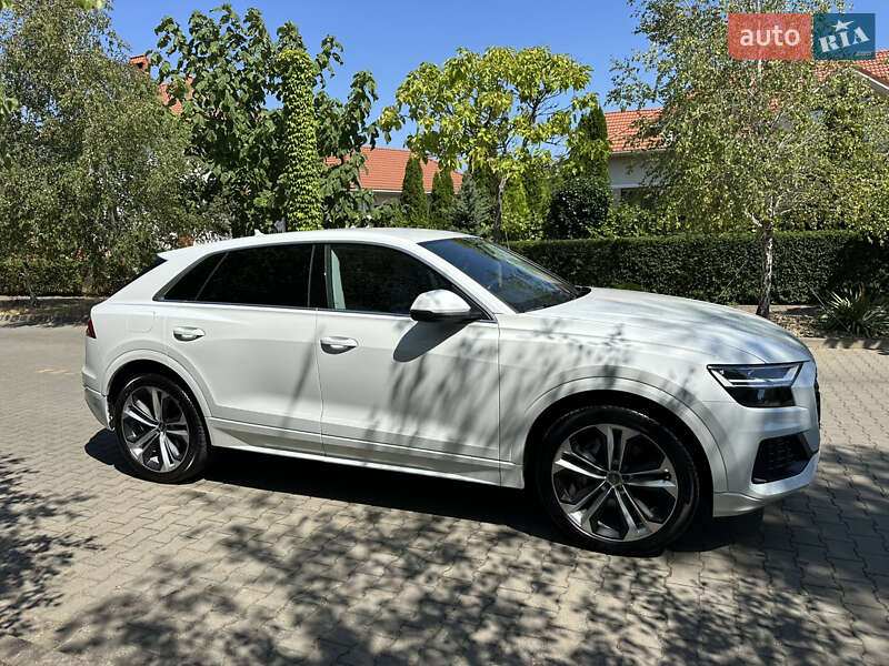 Внедорожник / Кроссовер Audi Q8 2020 в Одессе