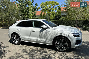 Внедорожник / Кроссовер Audi Q8 2020 в 