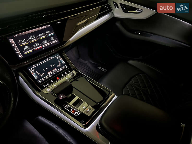 Внедорожник / Кроссовер Audi Q8 2019 в Львове