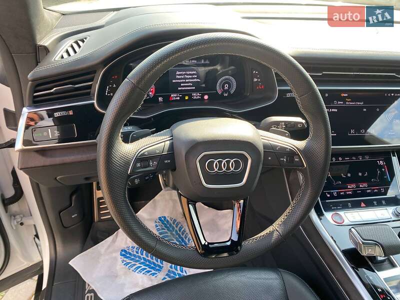 Внедорожник / Кроссовер Audi Q8 2021 в Львове