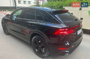Позашляховик / Кросовер Audi Q8 2018 в 